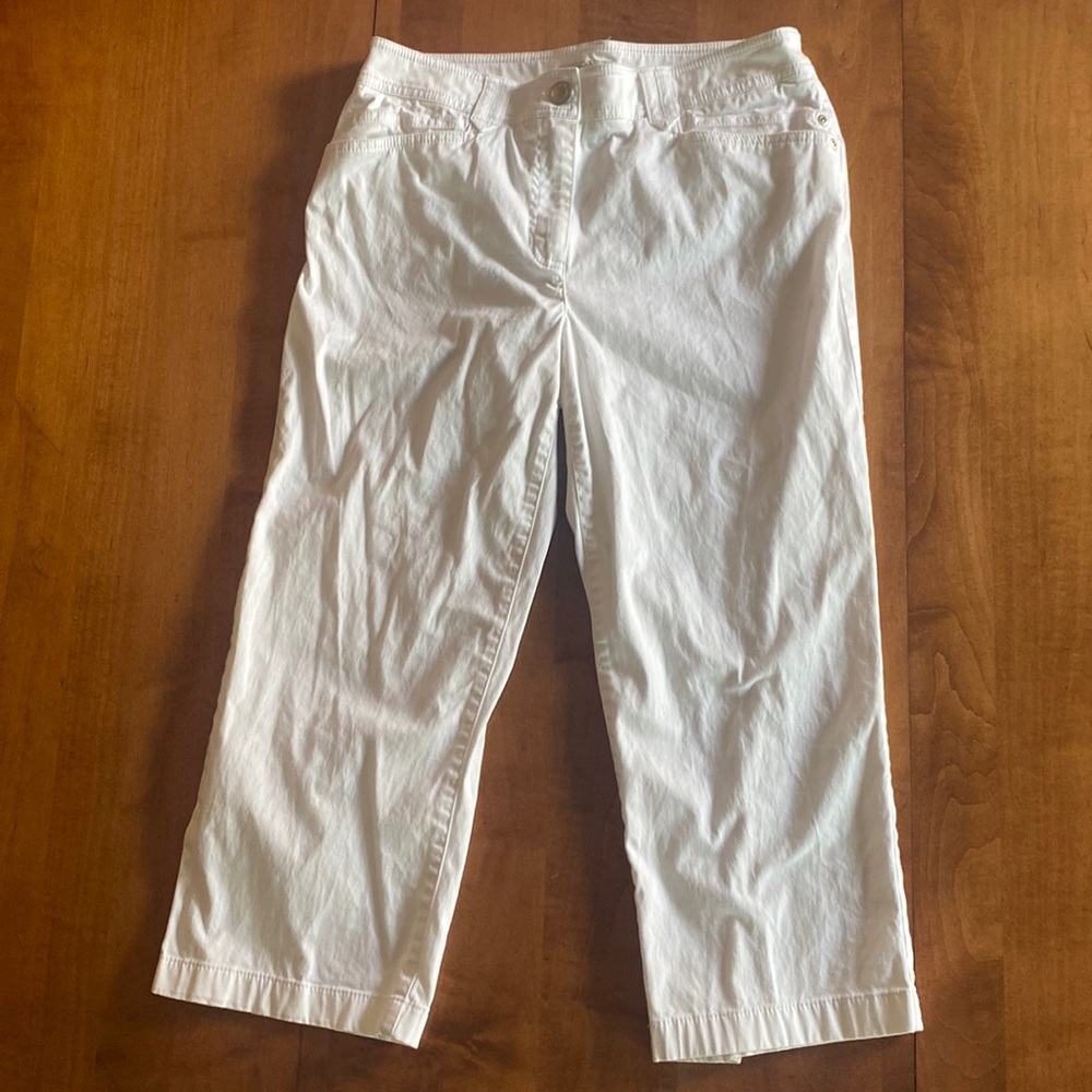Jones New York Sport White Stretch Capri Pants